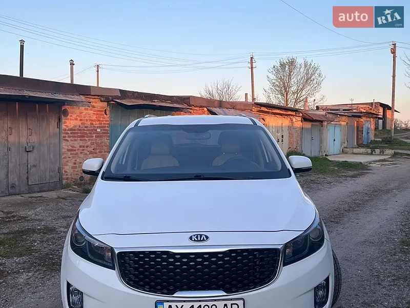Kia Sedona 2015