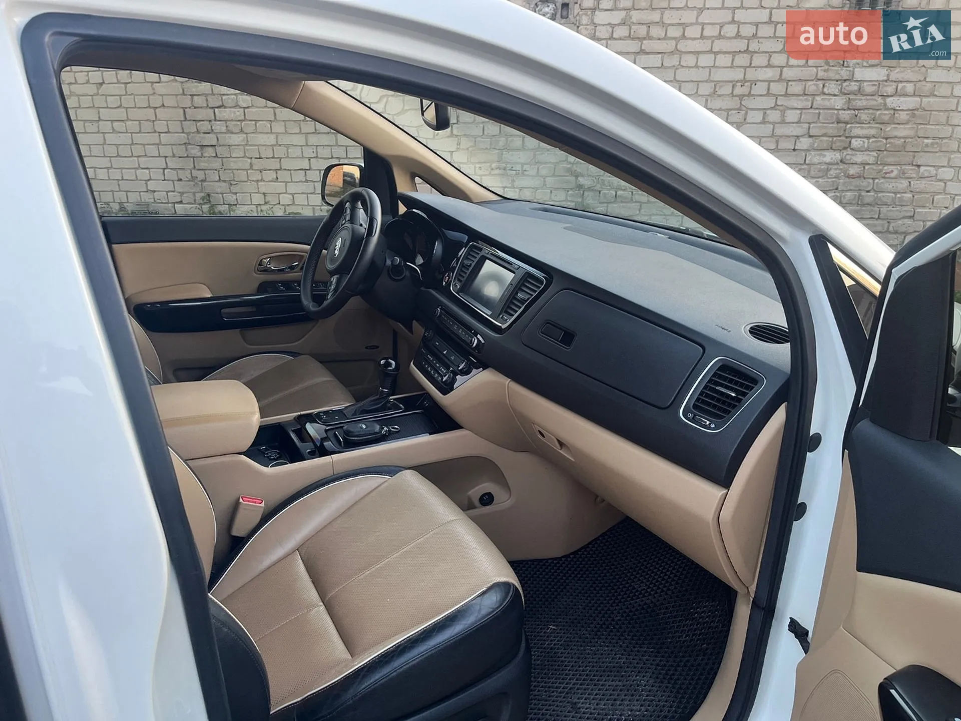 2015 Kia Sedona - мініатюра 9