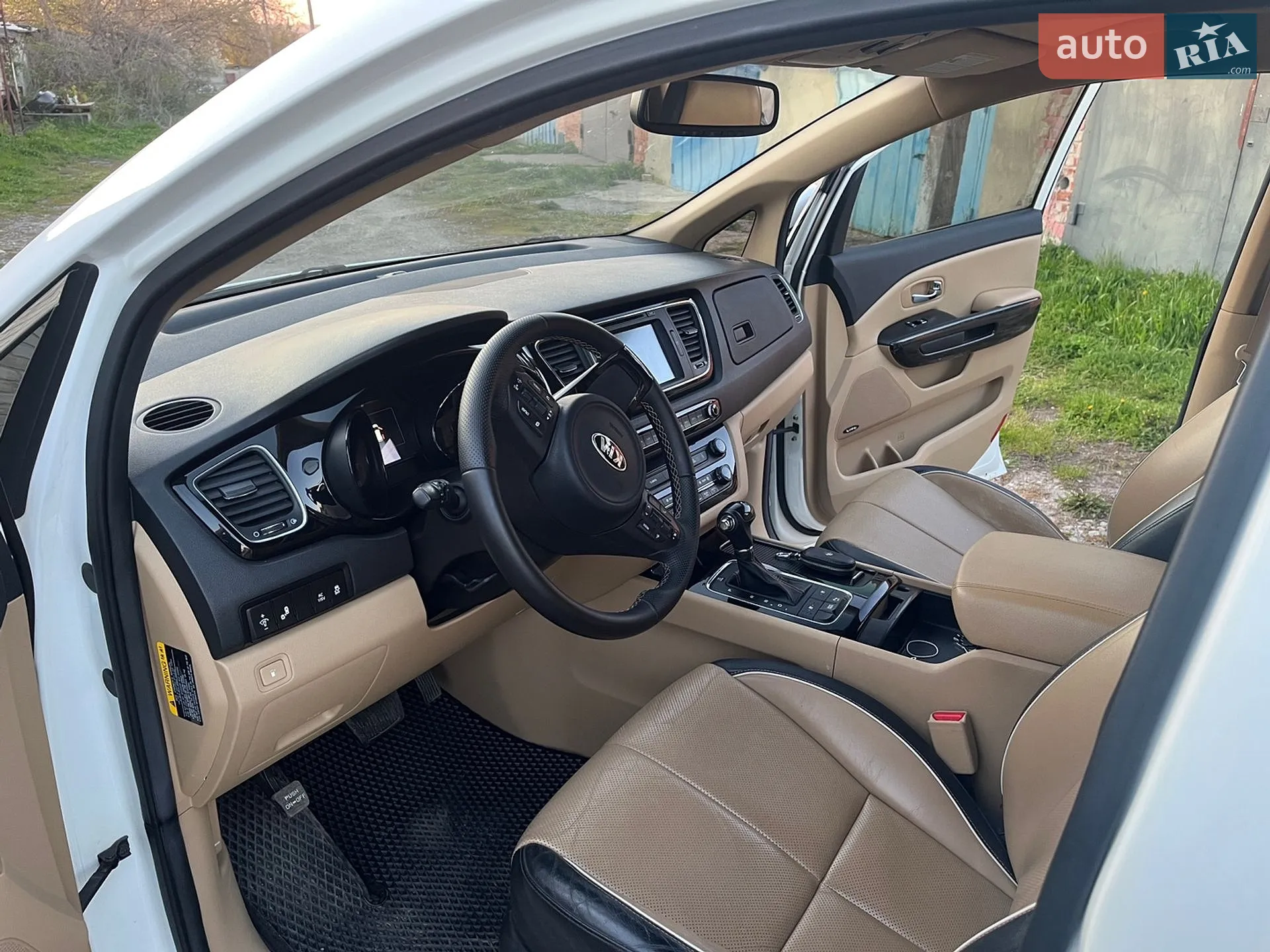 2015 Kia Sedona - мініатюра 14