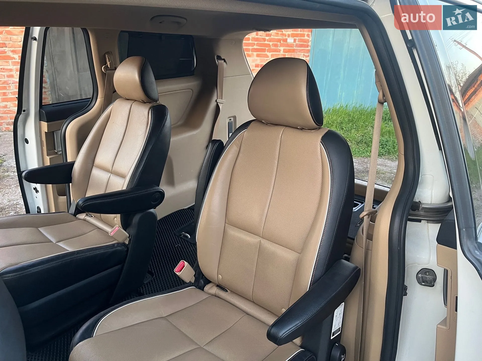 2015 Kia Sedona - мініатюра 23