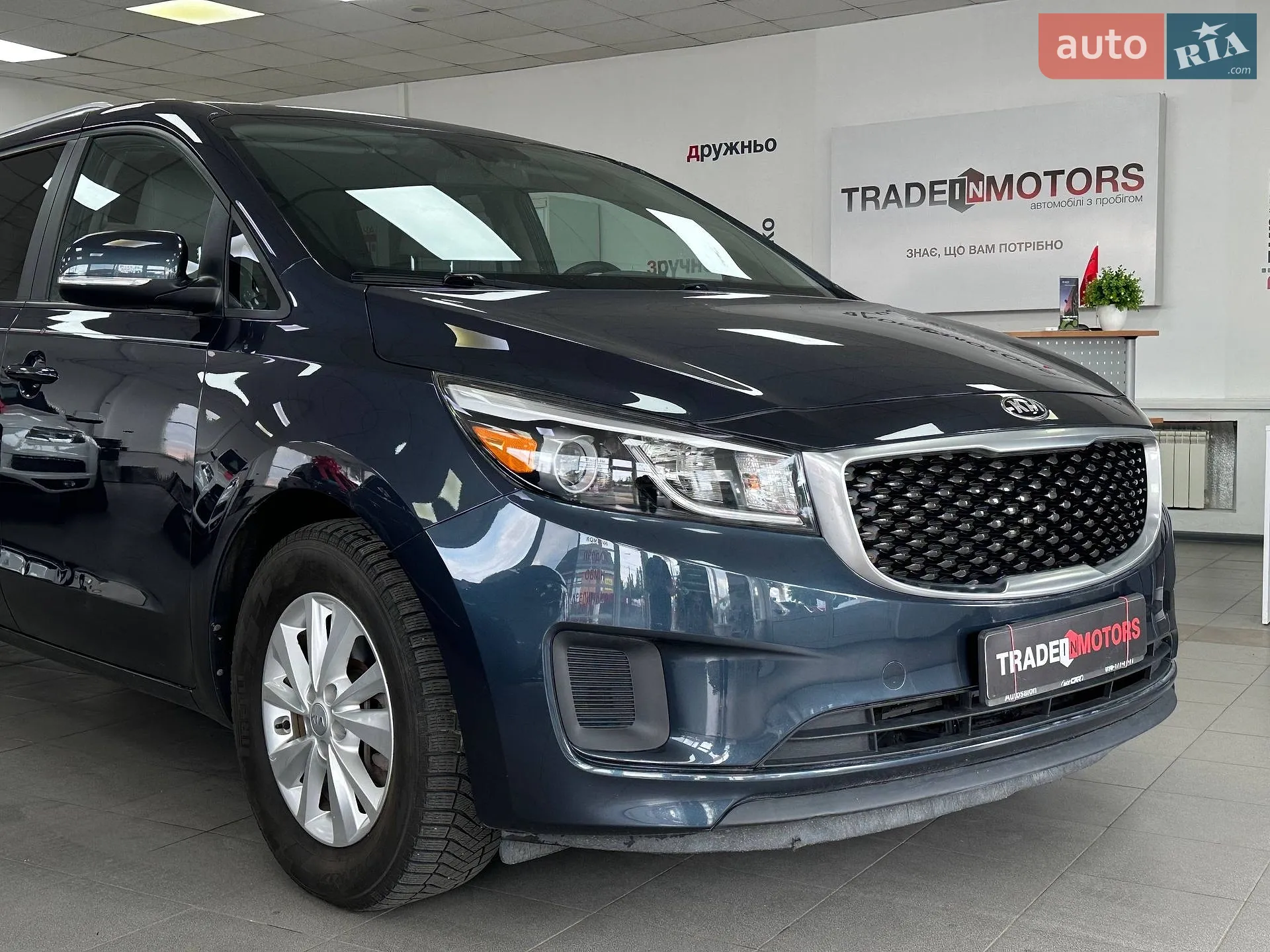 2015 Kia Sedona - мініатюра 2
