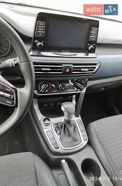 Внедорожник / Кроссовер Kia Seltos 2020 в Киеве