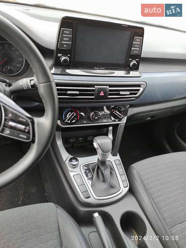 Внедорожник / Кроссовер Kia Seltos 2020 в Киеве