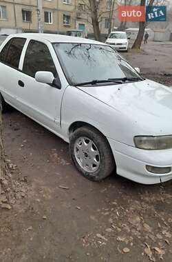 Седан Kia Sephia 1997 в Днепре