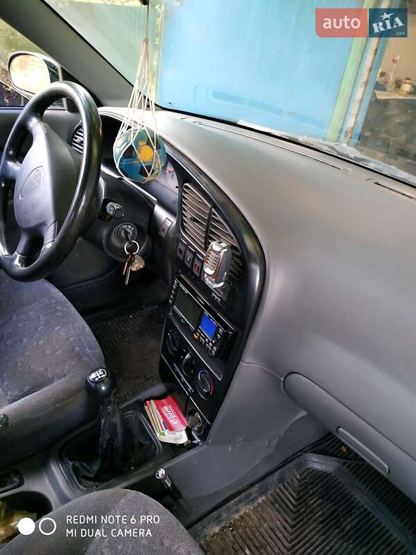 Седан Kia Sephia 2002 в Дніпрі