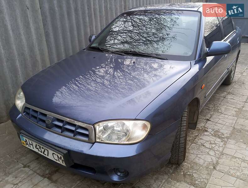 Седан Kia Sephia 2003 в Днепре