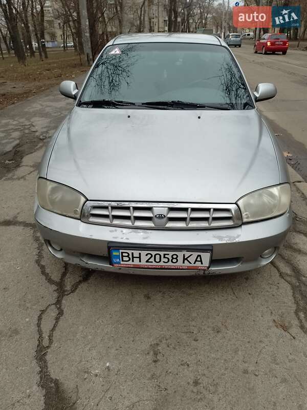Седан Kia Sephia 2003 в Одессе