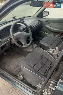 Седан Kia Sephia 1995 в 