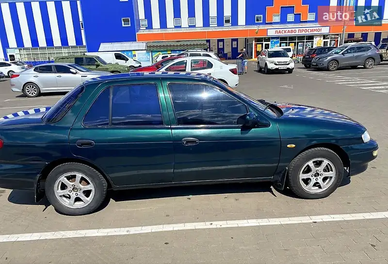 Седан Kia Sephia 1997 в 