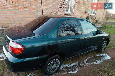 Седан Kia Sephia 1998 в Коростене