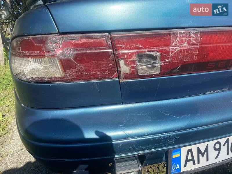 Седан Kia Sephia 1994 в Малині