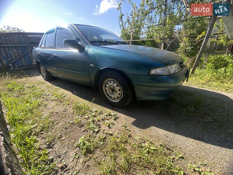 Седан Kia Sephia 1994 в Малині