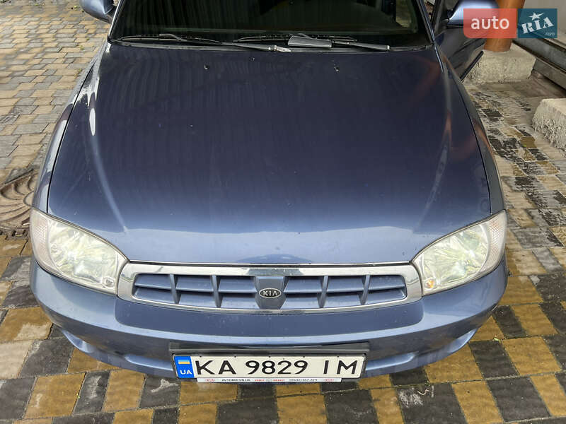 Седан Kia Sephia 2003 в Тернополі