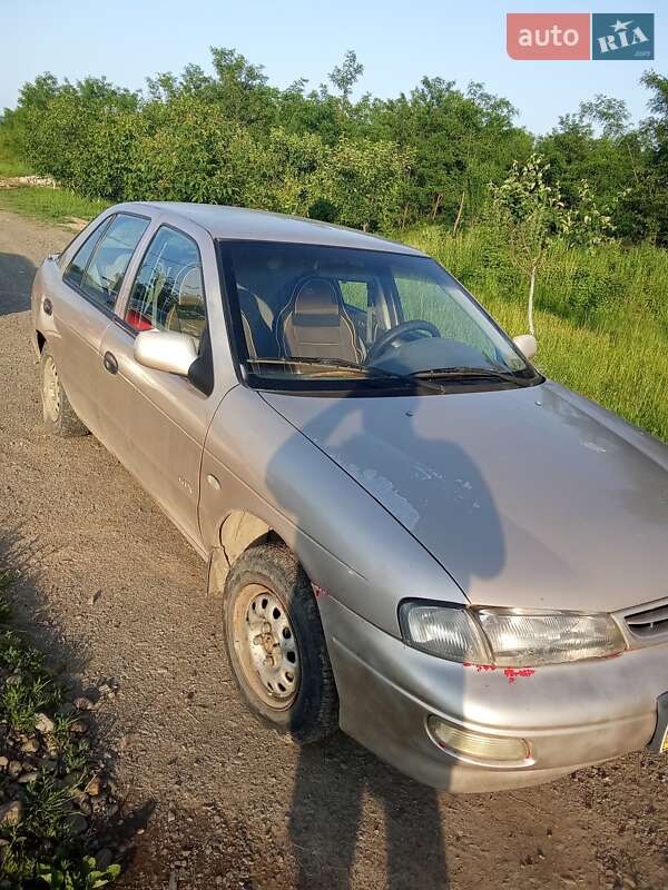 Kia Sephia 1996