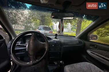 Седан Kia Sephia 1996 в Львове