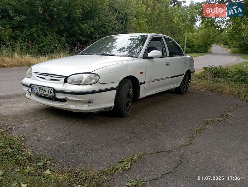Седан Kia Sephia 2000 в Шполе