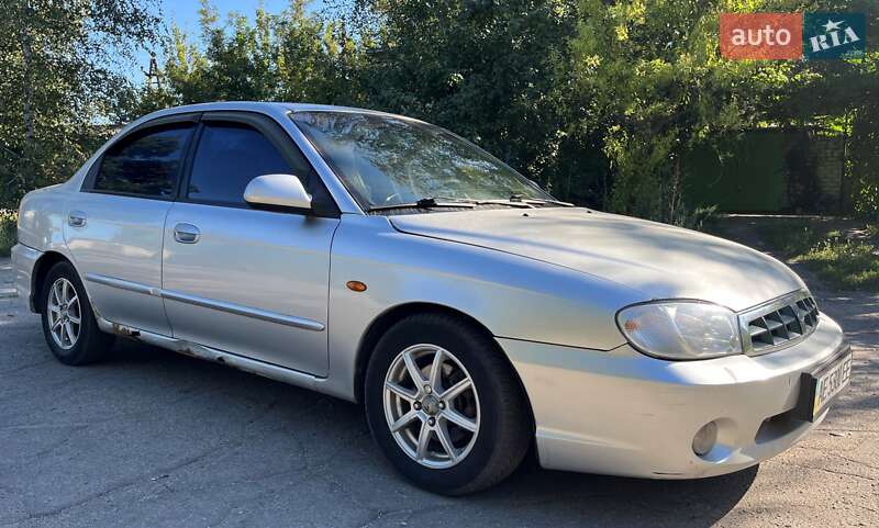 Седан Kia Sephia 2003 в Павлограде