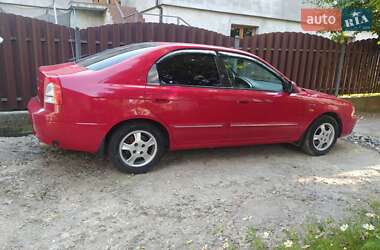 Седан Kia Sephia 2003 в Золочеве