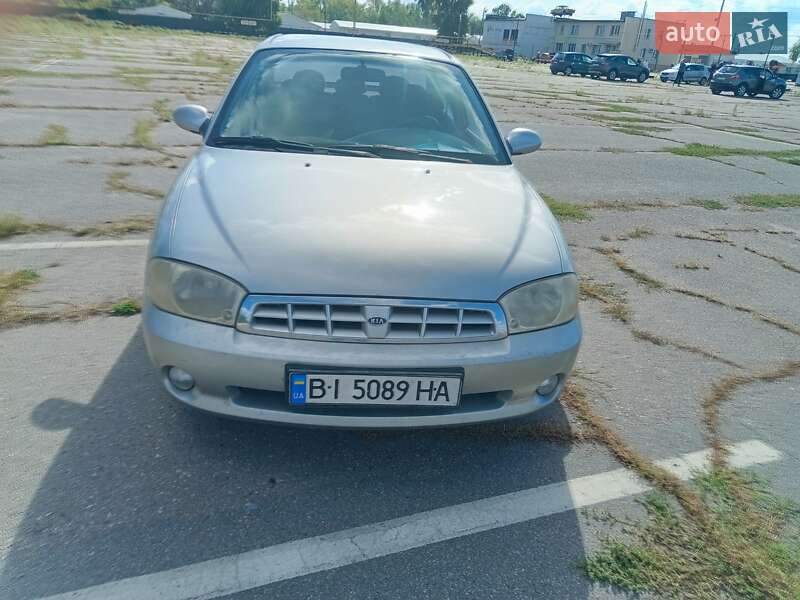 Седан Kia Sephia 2002 в Кременчуге