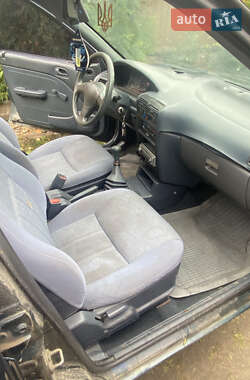 Седан Kia Sephia 1994 в  фото 8 Седан Kia Sephia 1994 в