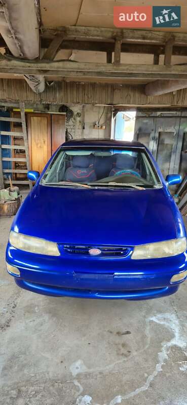 Седан Kia Sephia 1996 в Мироновке