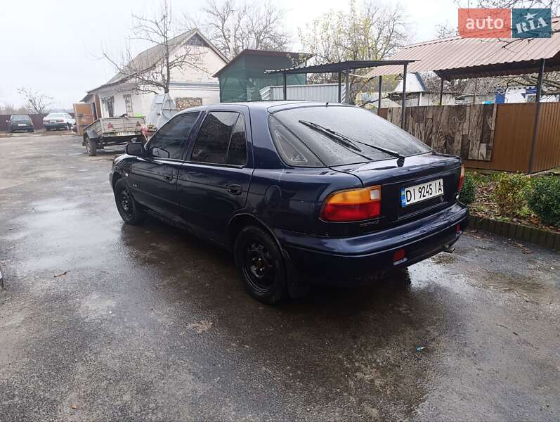 Седан Kia Sephia 1997 в Мироновке