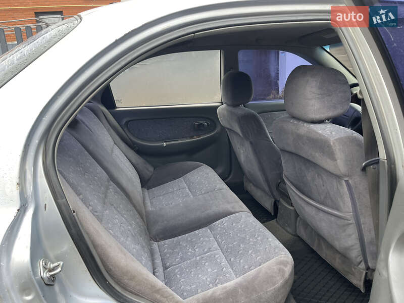 Седан Kia Sephia 2001 в Києві