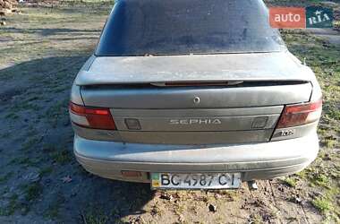 Седан Kia Sephia 1994 в Львове