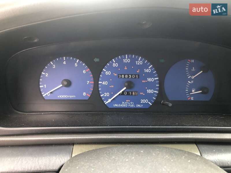 Седан Kia Sephia 1996 в Борщеве