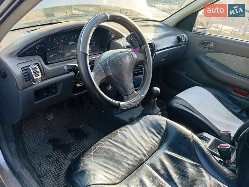 Седан Kia Sephia 1995 в Турійську