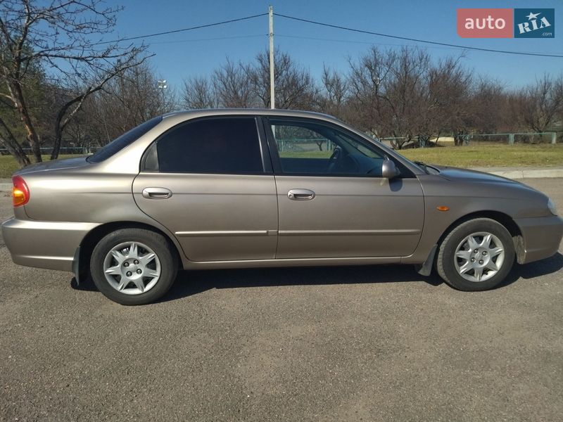 Седан Kia Sephia 2002 в Черкассах