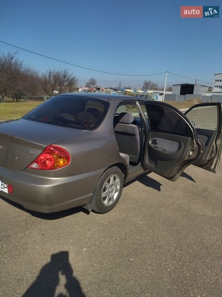 Седан Kia Sephia 2002 в Черкассах