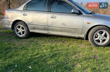 Седан Kia Sephia 2004 в Кривом Роге
