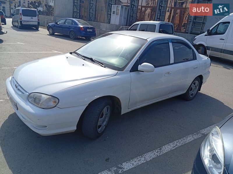 Kia Sephia 1998