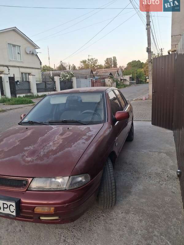 Седан Kia Sephia 1995 в Одессе