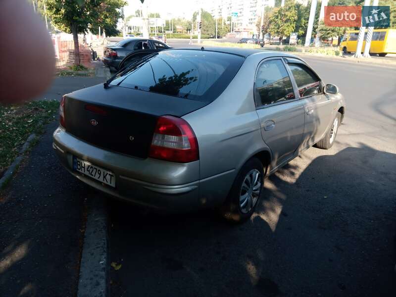 Седан Kia Shuma 2000 в Одесі