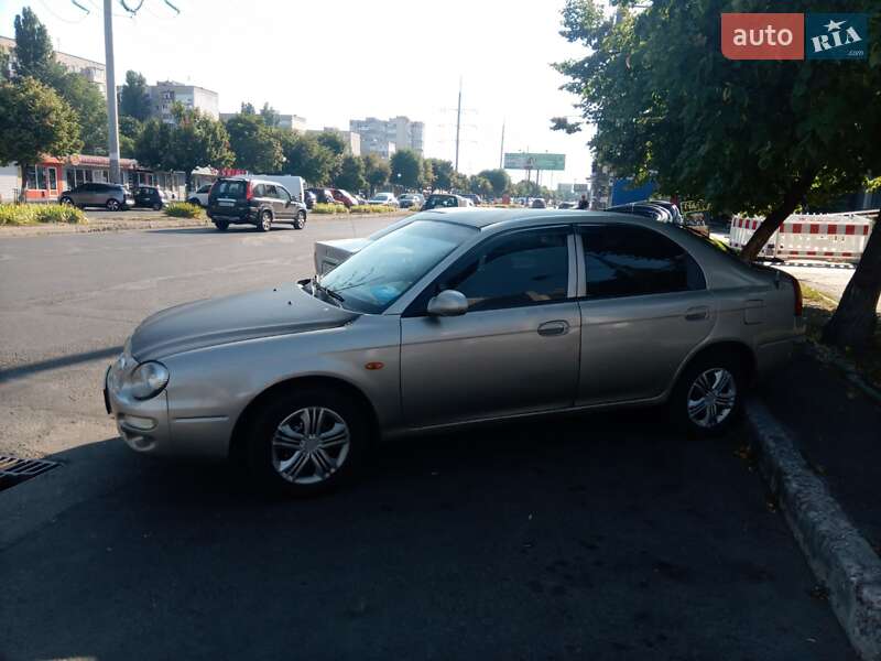 Седан Kia Shuma 2000 в Одесі