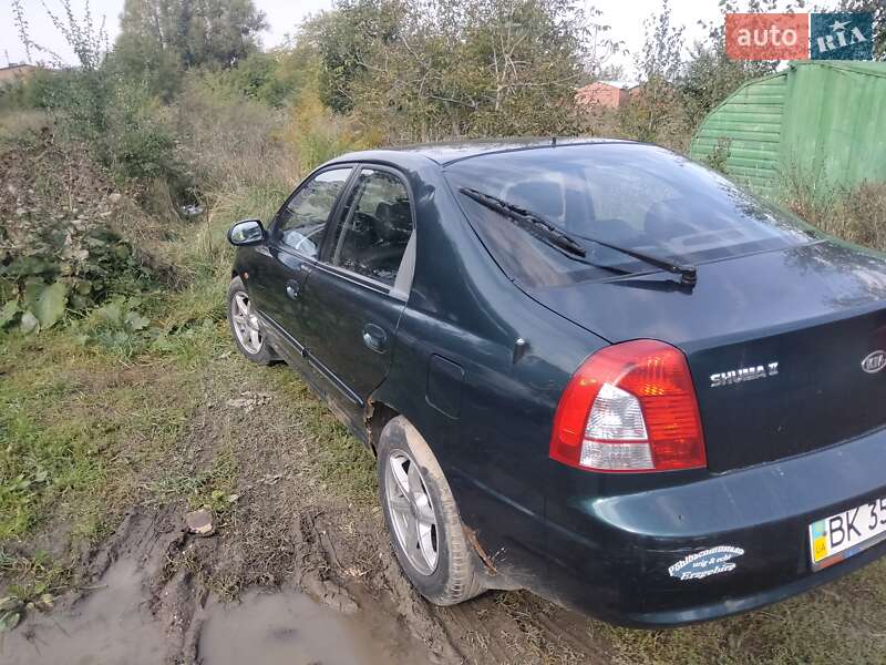 Хэтчбек Kia Shuma 2003 в Ровно