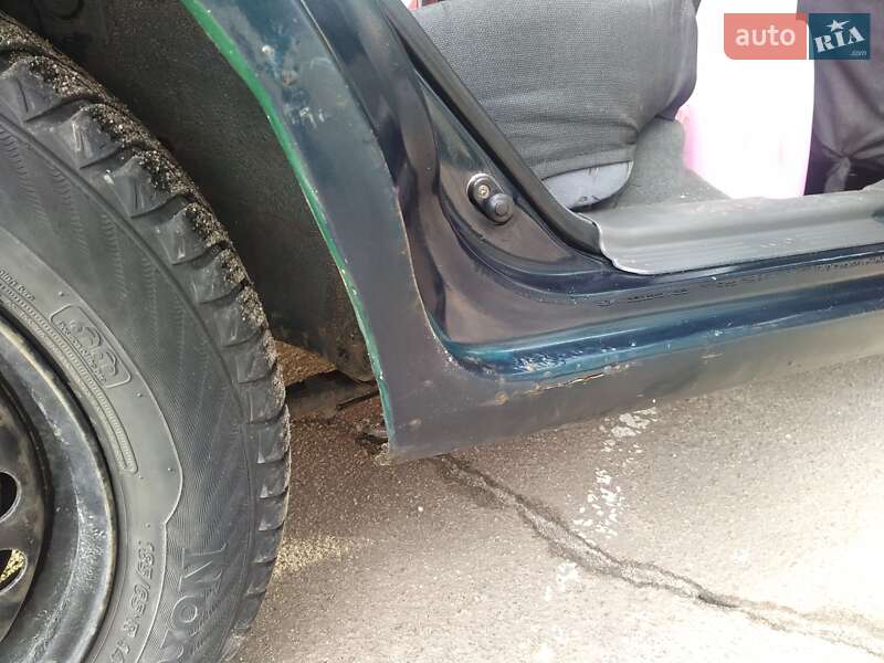 Седан Kia Shuma 2000 в Житомирі