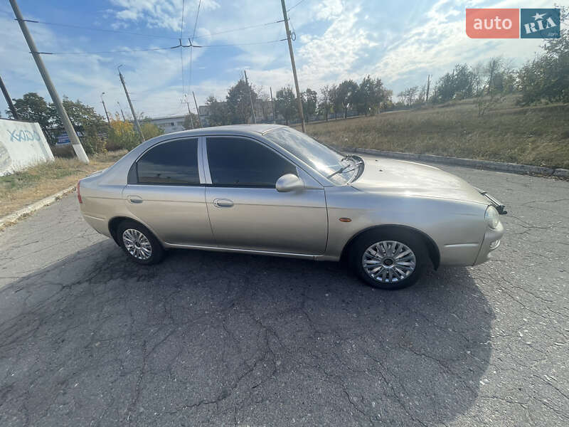 Седан Kia Shuma 1998 в Краматорську