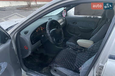 Седан Kia Shuma 1998 в Чернівцях