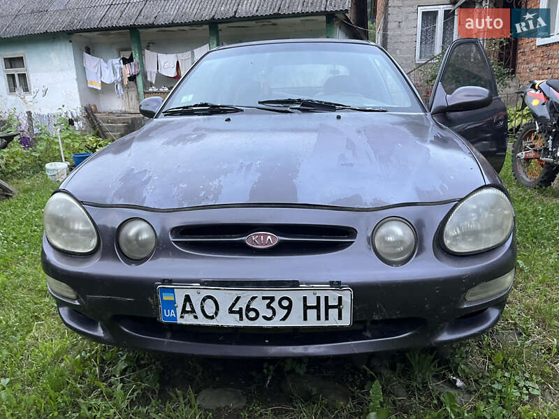 Седан Kia Shuma 1998 в Ужгороде