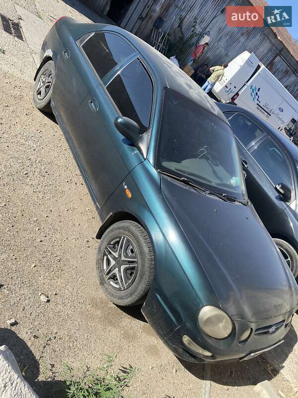Kia Shuma 2000