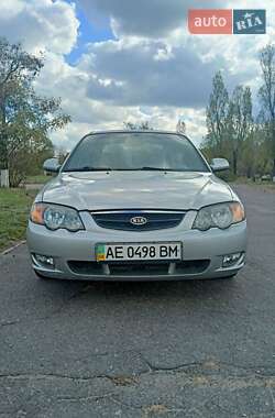 Седан Kia Shuma 2004 в Каменском