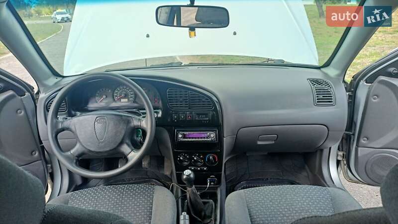 Седан Kia Shuma 2004 в Каменском