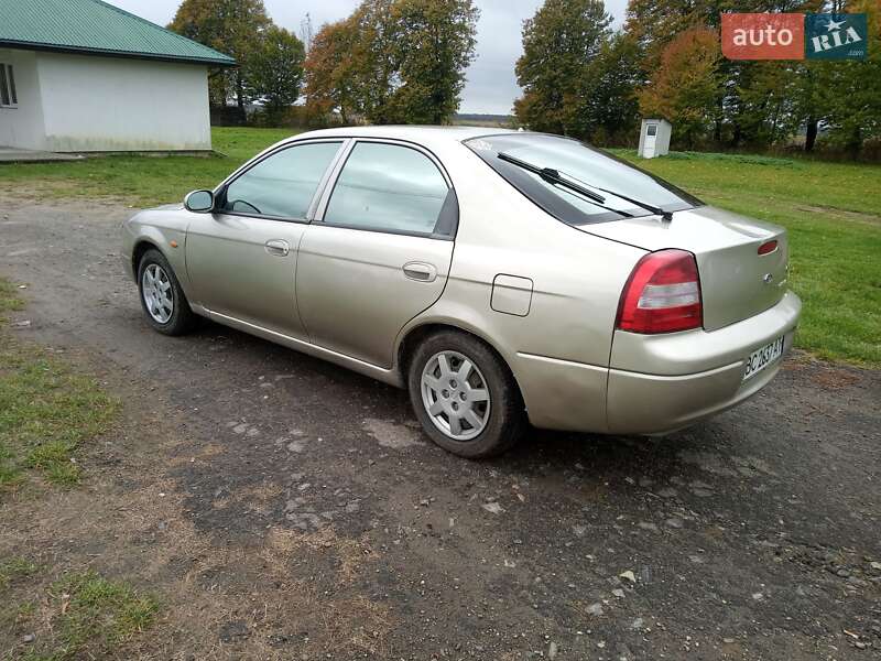 Kia Shuma 2000