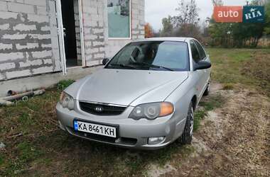 Седан Kia Shuma 2002 в Малине