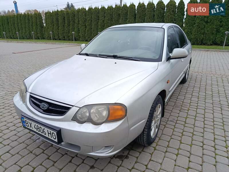 Седан Kia Shuma 2003 в Дунаївцях