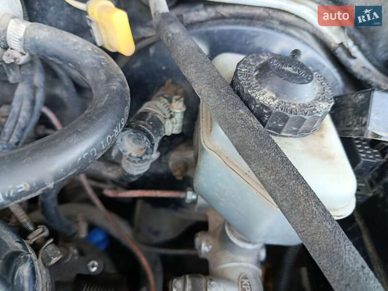 Седан Kia Shuma 2003 в Дунаївцях