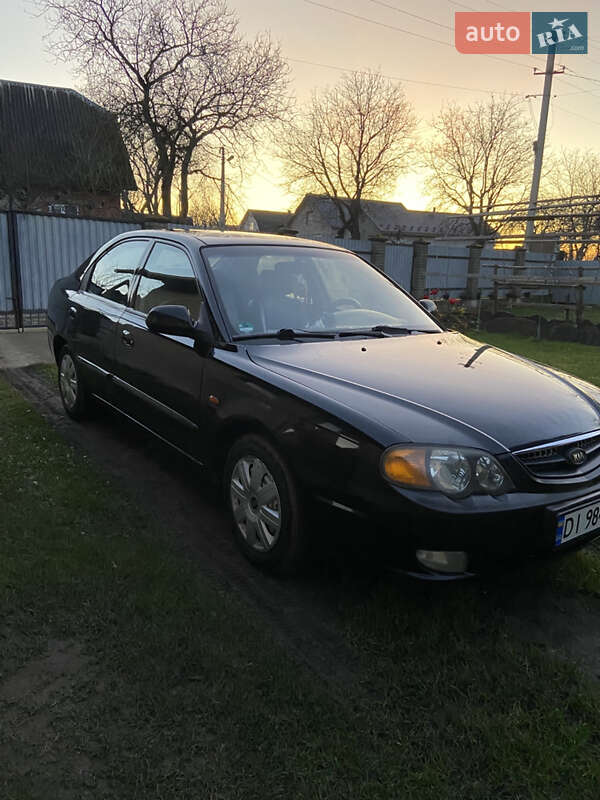 Седан Kia Shuma 2003 в Тернополе